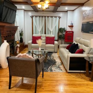 Elegant Grand Beam • Luxury 3BR + King Suite